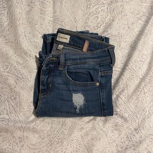 Sneak Peek Mid-Rise Distressed Skinny Jean EUC